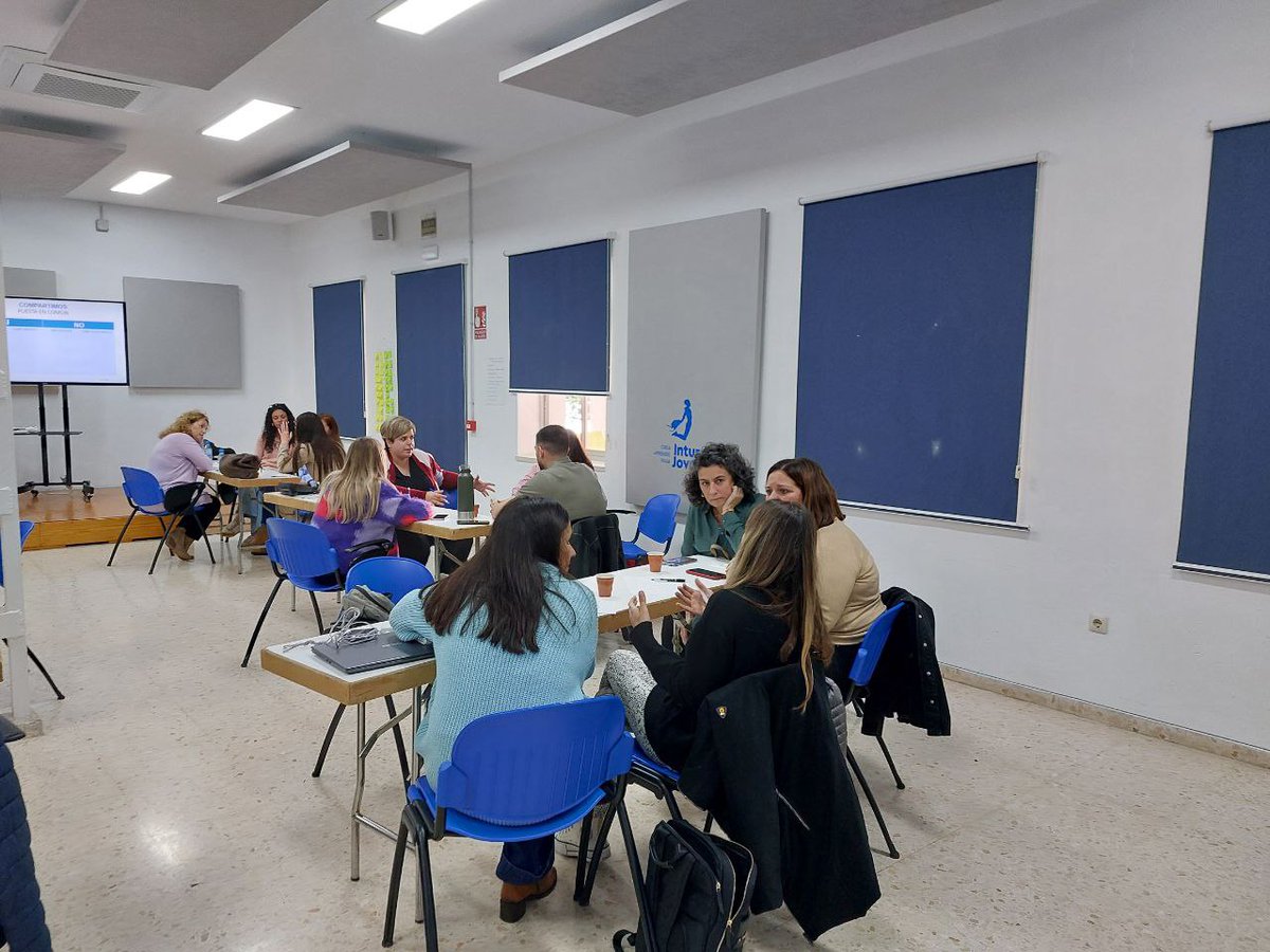 Maravilla de jornada, hoy martes. Nueva sesión de Mentoría al personal técnico de <a href="/SaludMentalAnd/">Salud Mental Andalucía</a>  que, una vez más, me han vuelto a convencer de toda su valía, su implicación, su compromiso y sus ganas de seguir avanzando..., y en un tema tan complicado y delicado. ¡Gracias!