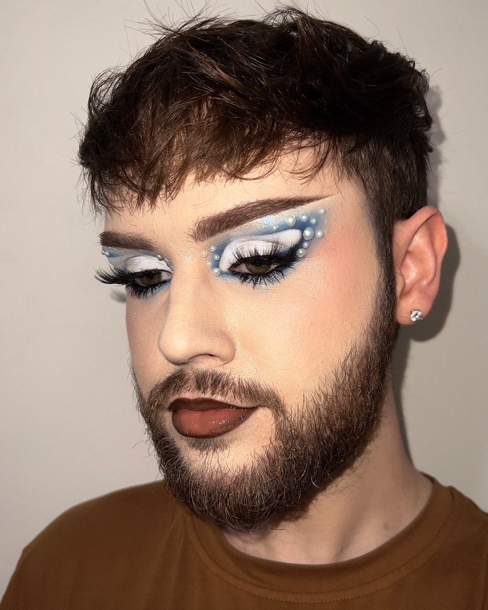 🌊💙

<a href="/lagirlusa/">LA Girl</a> - dream glitter topper shade iridescent 
<a href="/OFRACosmetics/">OFRA Cosmetics</a> - perfect cover concealer 
<a href="/sheglamofficial/">SHEGLAM</a> - liquid blush shade love cake 
<a href="/juviasplace/">Juvia's Place</a> - lipstick gloss shade Nubian nude