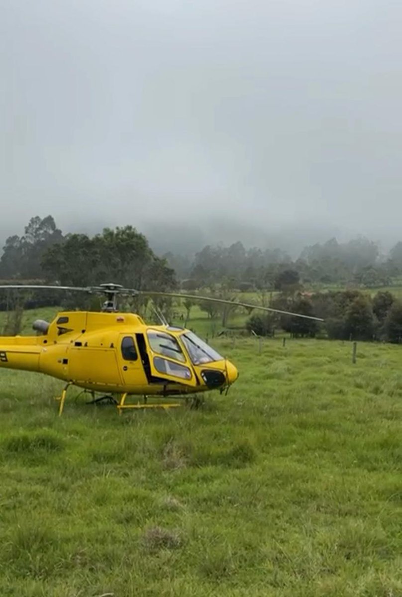 RevistaPODERcol's tweet image. #ÚltimaHoraPoder

🛩️La consejera Presidencial para las Regiones, @SandraOrtizN y el director de la Agencia Nacional Minera, Álvaro Pardo, tuvieron que aterrizar de emergencia entre Bogotá y San Pablo de Borbur, en Boyacá, por condiciones climáticas. 🧵