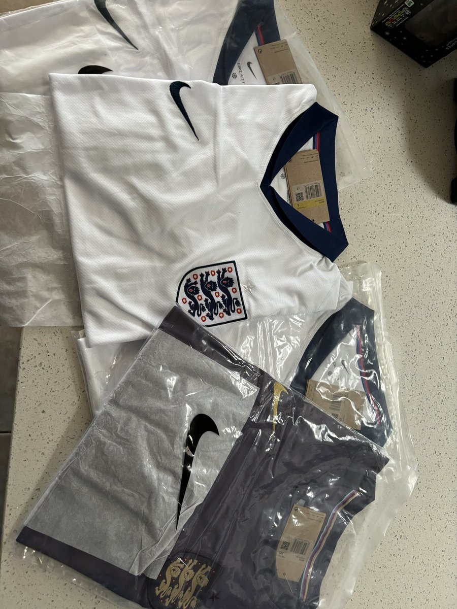 Shout out to @shirtcentreuk for a great set of England kits! Came a lot quicker than expected. Once again can’t fault