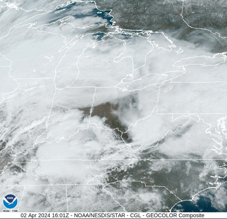 wxcentralohio's tweet photo. I'll wait to see what the ongoing rain southwest of us does before making a call on this. Stay alert today! 7/7 #ohwx https://t.co/fM1mfAPCD9