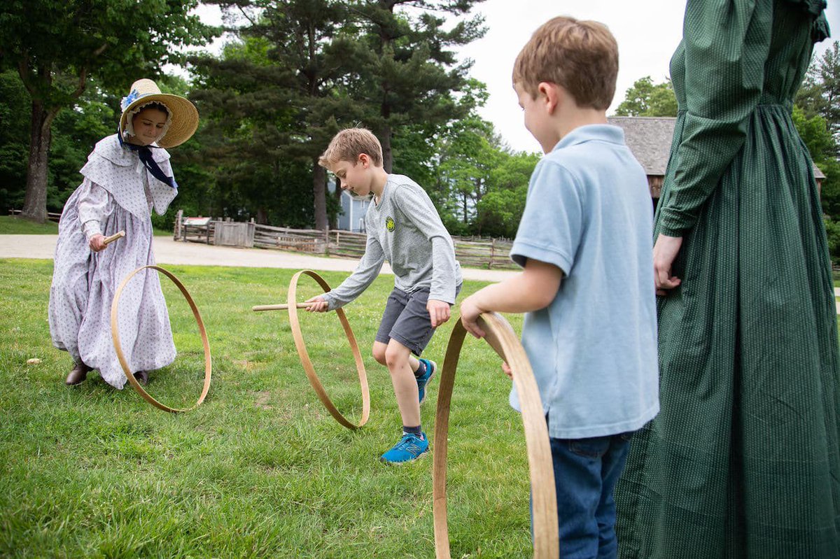 CyberChesterton's tweet photo. What is New England's Culture:
Look at modern American corporate identity masqueraded as "culture" versus the ethnically pure and religious culture of old New England #FreeNewEngland https://t.co/v5JHhfA8ry