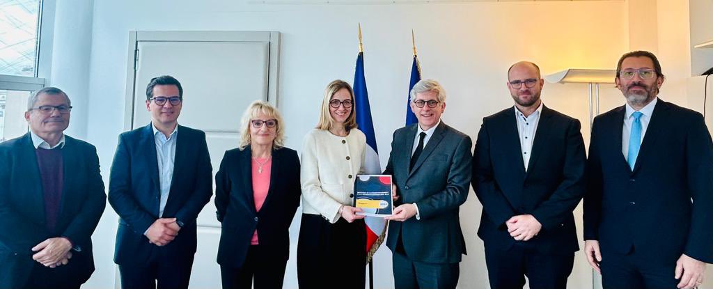 Philippe Morlat (@philippemorlat) on Twitter photo 👏 et 🙏 #YannickFrezet #YannPenverne #HenriDelelis @lebihan.benedicte <a href="/celine_etchetto/">ETCHETTO Céline</a> #GerardRaymond 👏 et 🙏 #YannickFrezet #YannPenverne #HenriDelelis @lebihan.benedicte <a href="/celine_etchetto/">ETCHETTO Céline</a> #GerardRaymond