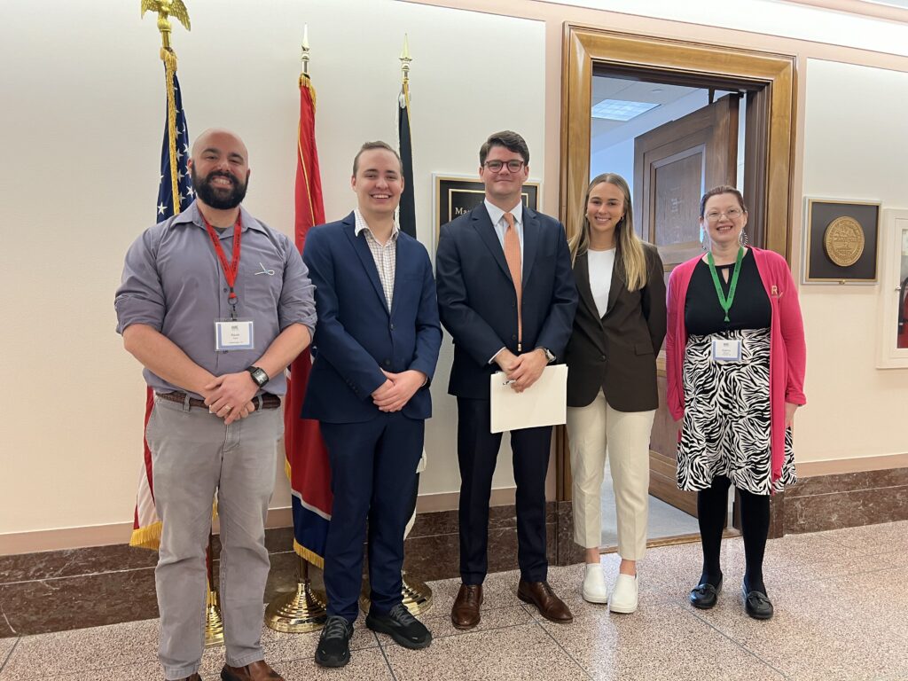 As part of #NationalRareDiseaseWeek, MGC student Joan Kornkven had the opportunity to travel to Washington D.C. to speak to legislators about the expansion of access to genetic counseling services. Learn more about Joan’s experience: ow.ly/zlWe50R6Nvo

#VandyMed #VandyMGC