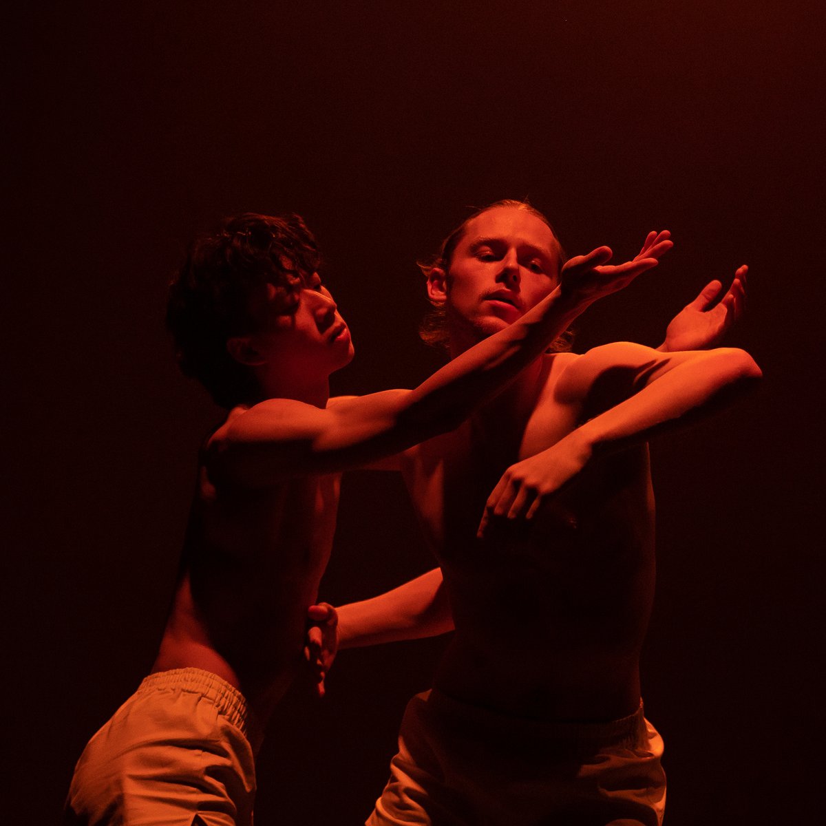 VERVE (@vervenscd) on Twitter photo This week our Artistic Director <a href="/matteomarfoglia/">Matteo Marfoglia</a> is in Geneva working with <a href="/BalletJuniorGen/">Ballet Junior Genève</a> to restage ‘The Garden’ by <a href="/korsiakorsia/">KOR'SIA</a>, originally created for VERVE 23. This is the first time a work created for VERVE has been restaged on another company 👏 Exciting stuff! This week our Artistic Director <a href="/matteomarfoglia/">Matteo Marfoglia</a> is in Geneva working with <a href="/BalletJuniorGen/">Ballet Junior Genève</a> to restage ‘The Garden’ by <a href="/korsiakorsia/">KOR'SIA</a>, originally created for VERVE 23. This is the first time a work created for VERVE has been restaged on another company 👏 Exciting stuff!