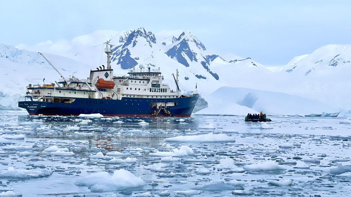 Plancius in Antarctica🛳️😍 📷 by Bhupendra Chohan