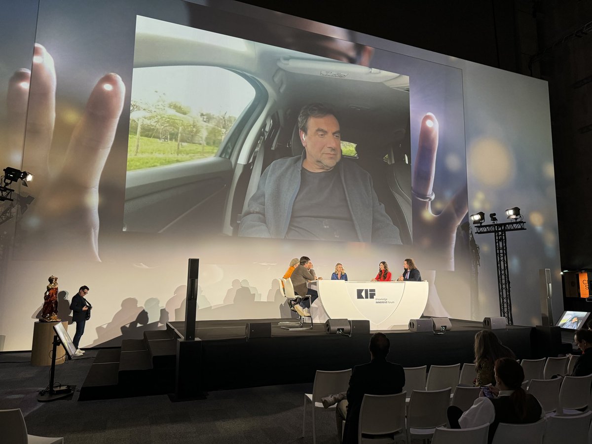 Afterwork <a href="/kif_event/">KIF Knowledge IMMERSIVE Forum</a> au <a href="/GPImmersif/">Grand Palais Immersif</a> "les Kifs du KIF" avec <a href="/andremanou/">André Manoukian</a> <a href="/ChataignerC/">Claire Châtaigner</a> <a href="/nouredineazk/">Nouredine Azk</a> <a href="/Nadirioulain/">NADIR Ioulain</a>

💬 « L’IA ne remplacera pas l’inspiration, elle est un super assistant ou un chargé de cours, comme les maîtres en ont toujours eu » #KIF2024

CC <a href="/TheBigBangAI/">Big Bang AI</a> 😉