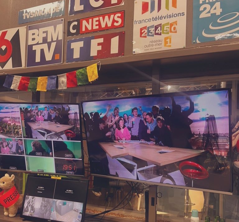 Après deux années intenses, belles, drôles, passionnées à l’<a href="/ESJLille/">ESJ Lille</a>, il faut quitter cette école et cette 98e promo qui toujours me suivront. 

Merci l’ESJ, merci Lille, merci aux intervenants, merci les copains, grâce à vous maintenant je vais faire de la radio toute ma vie ❤️