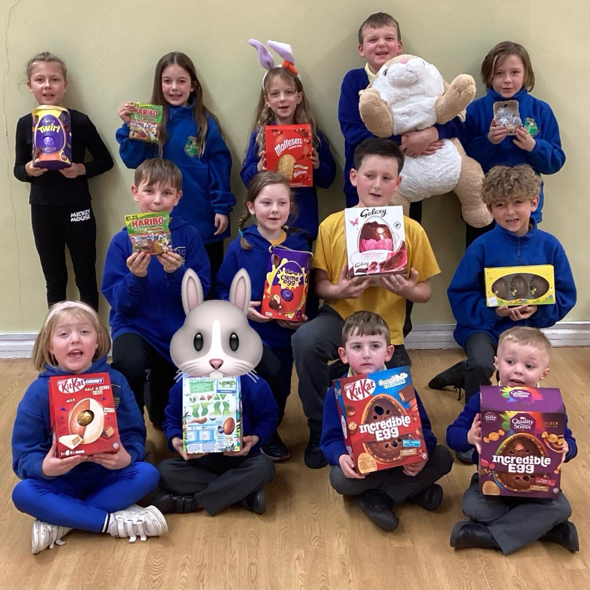 🔵🟡We hope you’ve had an amazing Easter weekend. Here are some of the lucky winners at the Easter Egg raffle last week - the children were almost as excited as Mrs Richardson! Have a great break and don’t eat all of your chocolate at once! 🟡🔵

#hillsideprimary #fhp