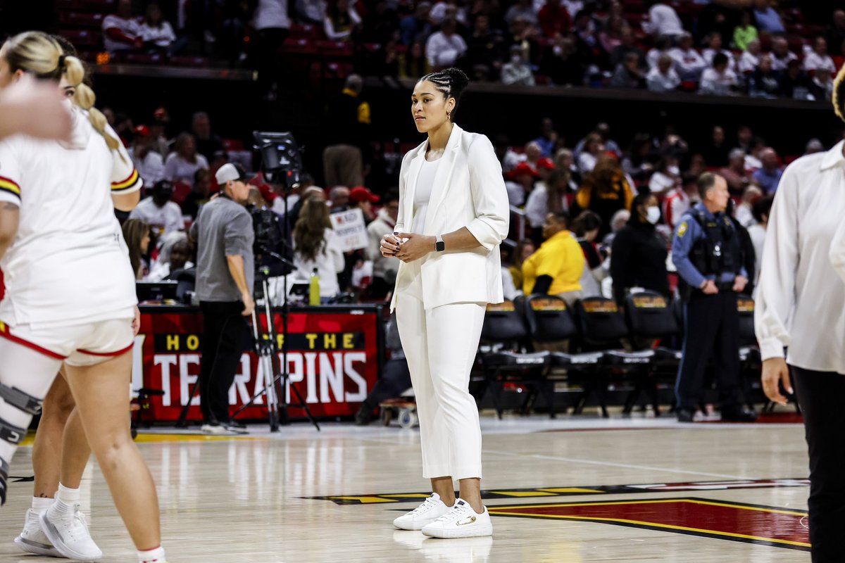 The student becomes the teacher 🤓 Wondering what Breezy’s been up to? This off season @_bjones18 has been coaching for @TerpsWBB!
