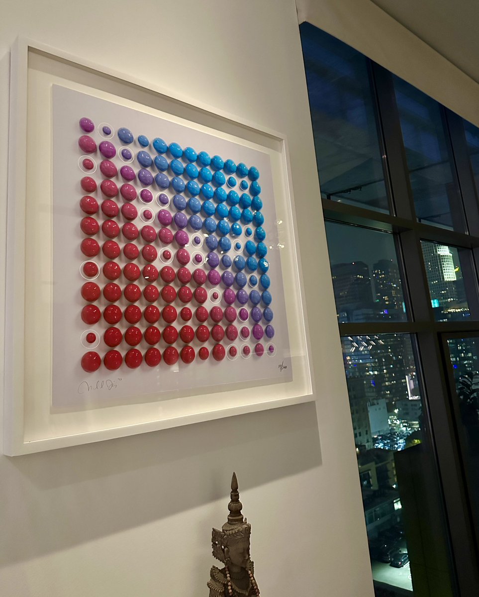 BlackApple tweet media