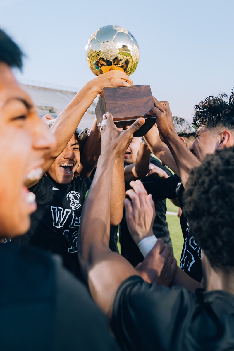 EricPSD's tweet photo. still running the west 🤠

#soccer #playoffs #sports #photograghy https://t.co/NfQMg6i0Cb