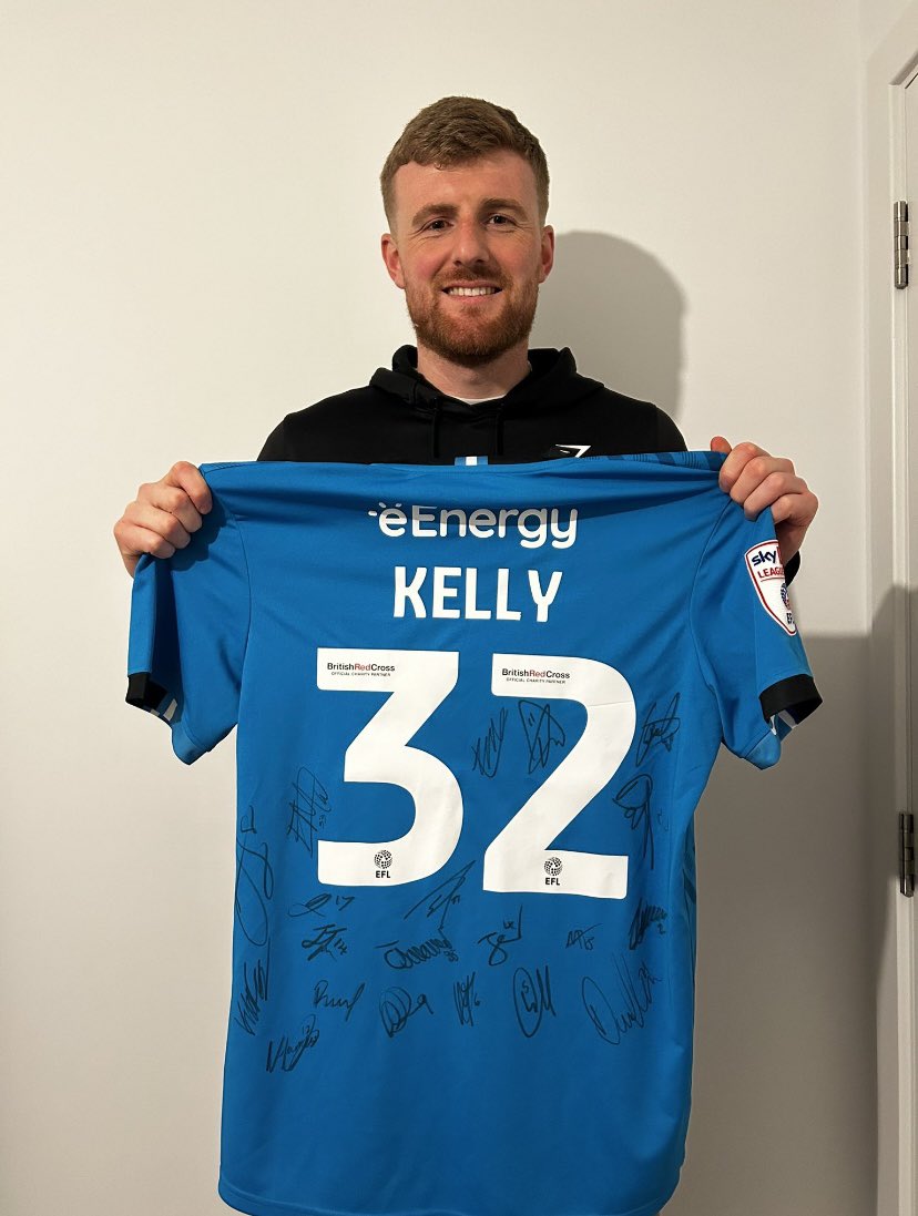 A huge thank you to @mkelly1396 for very kindly donating a squad signed shirt (not matchworn) for me to auction off for the @as9foundation please reply or DM me with a bid. Ends Sunday 8PM. @MKDonsFC