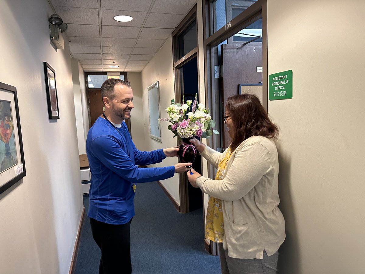 Haines_CPS's tweet image. We love our a-maize-ing AP Lee! She is always rooting for us! #TheBestAreWithCPS #CPSAPweek24 #CPSrunsonAPs #APpreciationWeek