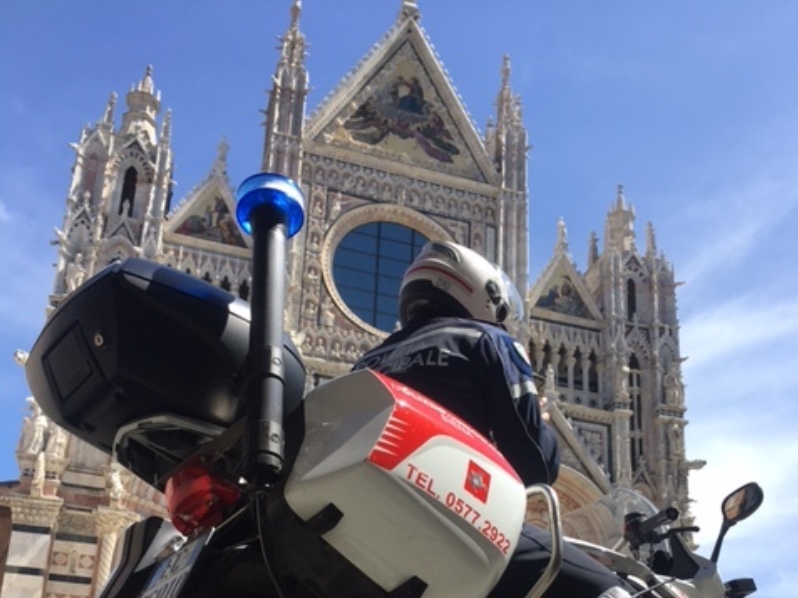 Bollettino della viabilità n. 31 del 2-4-2024: Nel bollettino sono segnalate le principali modifiche alla viabilità (chiusura strade, sensi unici, variazioni sensi di marcia ecc.). Le ordinanze sono consultabili al Comando di Polizia Municipale (via… comune.siena.it/node/5930?utm_…