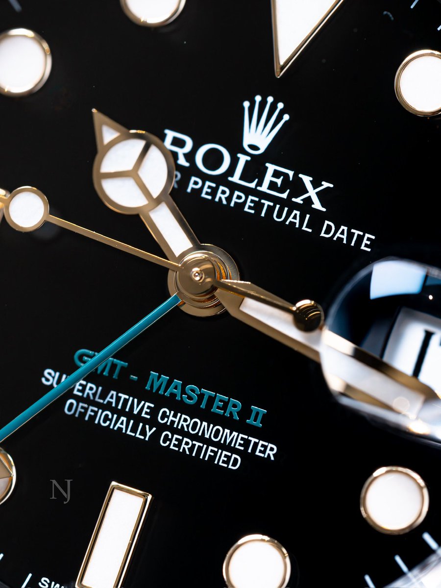 Watch Salvador tweet media