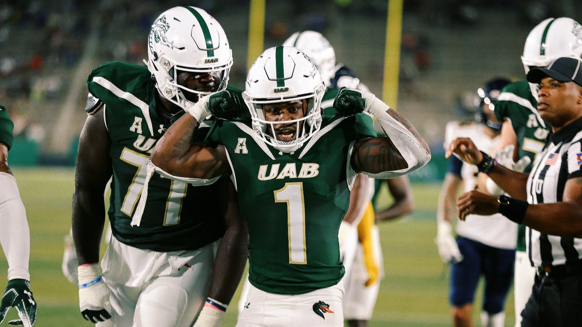 #AGTG After a great conversation with @CoachJ_UAB & @AAppleby12 im blessed to receive an offer from The University of Alabama at Birmingham #WinAsOne @Slytown83 @CoachMoore313 @CoHosch @Norcross_FB @Nucheeze1 @aiefootballinfo