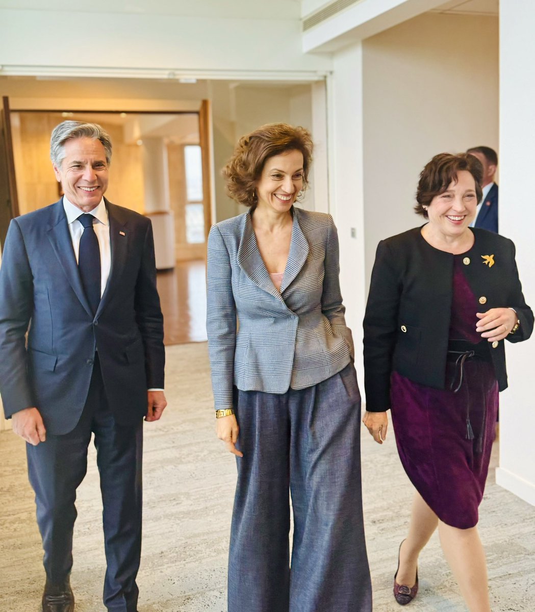 USUNESCO's tweet photo. Important visit by Secretary @SecBlinken to @UNESCO Headquarters today for the first time since 🇺🇸 rejoined the organization for an in-depth discussion with Director General @AAzoulay. We are fully engaged with UNESCO to promote innovation, build capacity, and advance U.S. leadership with partners around the world.
