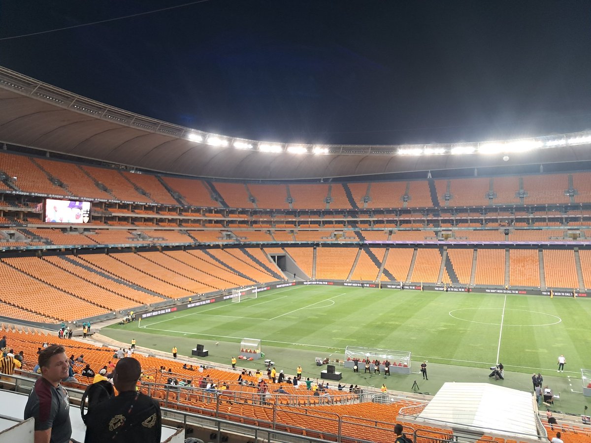 diskifans's tweet photo. #DStvPrem Hello FNB Stadium! Kaizer Chiefs vs Stellenbosch FC. https://t.co/NjY8vBHKba #NothingButFootball #DiskiFans https://t.co/cjzV9tcfXW