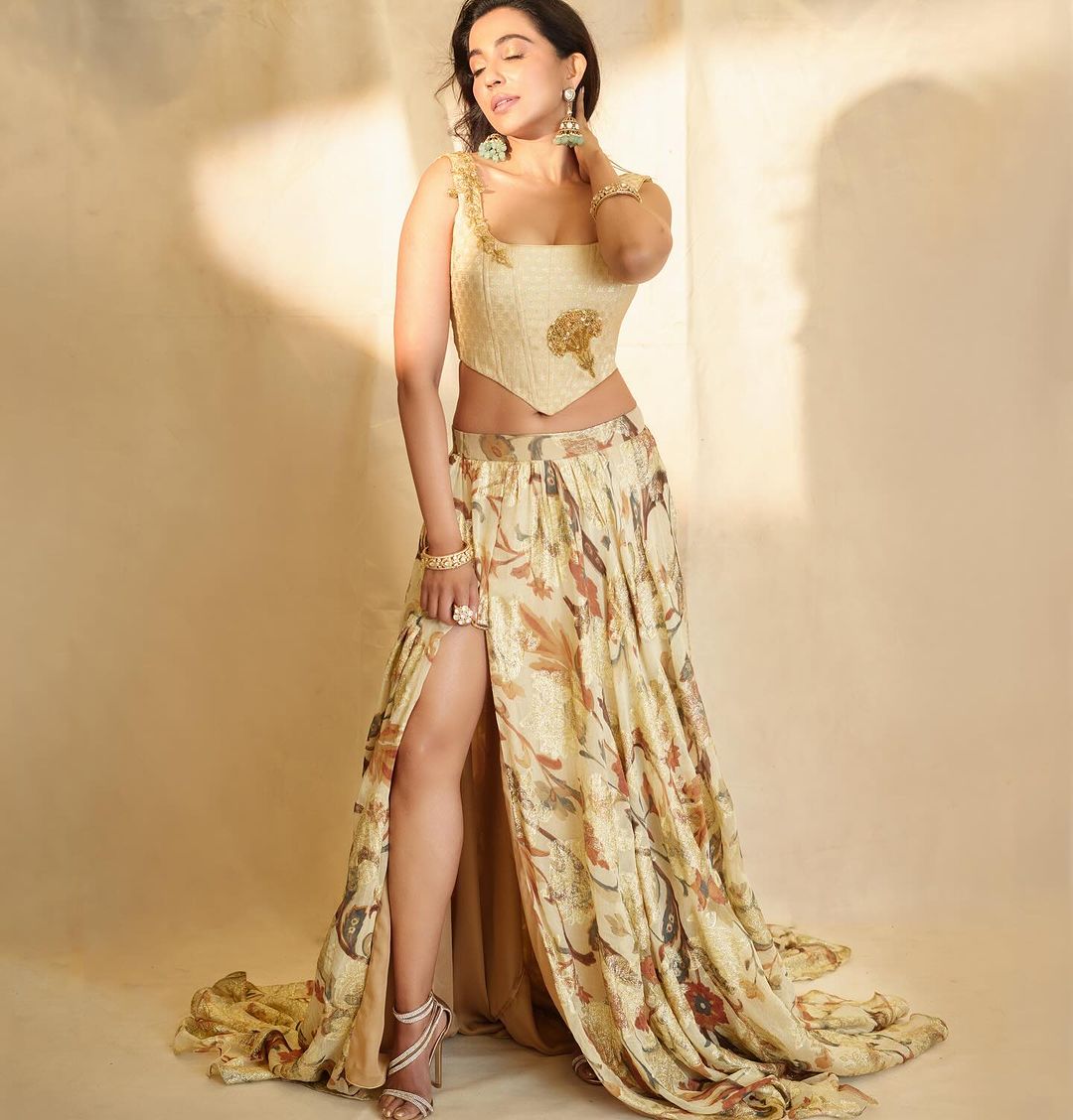 GKLSq6UbkAAkEu3?format=jpg&name=medium