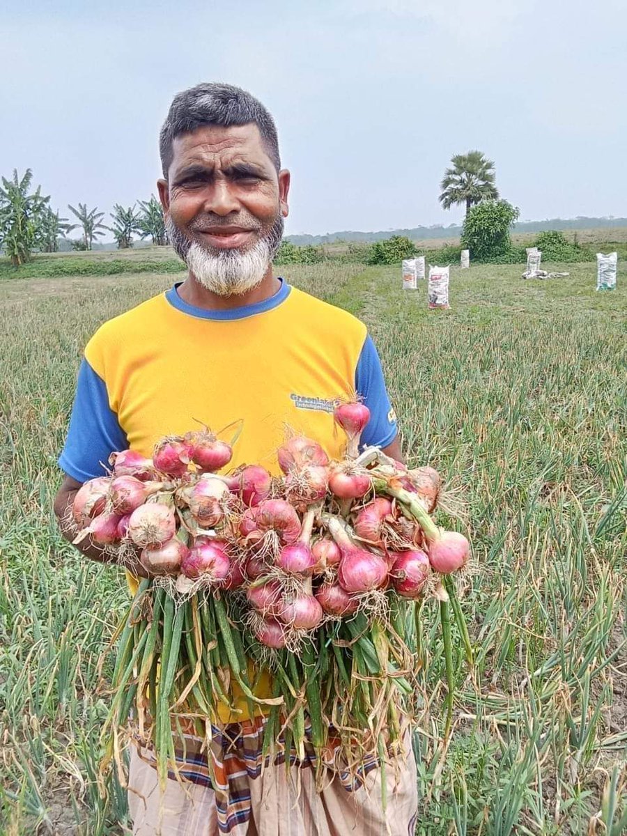 দেশী পিয়াজ কিনুন। কৃষক বাচান, কৃষি বাচান। ইন্ডিয়ান ভোমা ভোমা পিয়াজ বর্জন করুন। আমাদের দেশ পেয়াজে স্বয়ংসম্পুর্ন, ইন্ডিয়ান পেয়াজ আমদানি করে কৃষকের পেটে লাথি মারার চেষ্টা রুখে দাড়ান। #BoycottIndianProduct #IndiaOut #TakeBackBangladesh #DictatorHasina #FreeDemocrcay