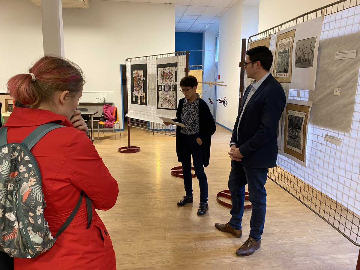 CRCNoidans's tweet photo. Olympisme, art corps, et mouvement : 3395 élèves de Haute-Saône s’emparent d’un projet ambitieux pour @Paris2024 grâce au travail des enseignants. Mme Millerand (IEN) et Mme Cely (conseillère pédagogique) présentent une exposition remarquable  @DSDEN70 et l’@vesoul_and_co https://t.co/PTVROeSHHE