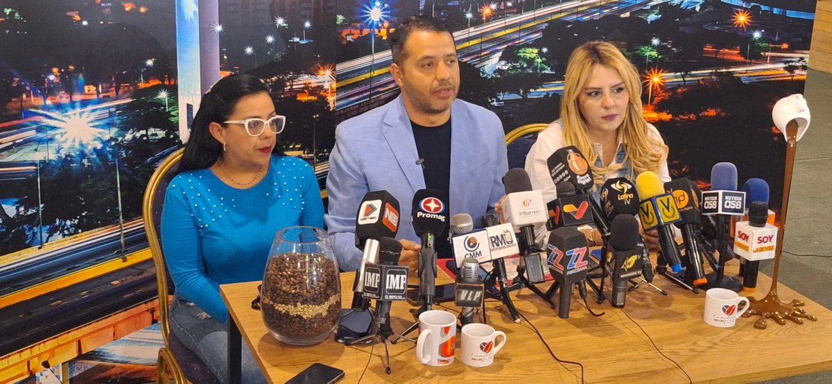 #2Abr <a href="/LuisJonasReyes/">Luis Jonás Reyes</a> "En esta oportunidad vamos a contar con 50 espacios para exposición de marcas relacionadas al café, no solamente marcas de #Iribarren, sino también de otros estados que vienen a mostrar su potencialidad"
#JuntosPorLaPaz