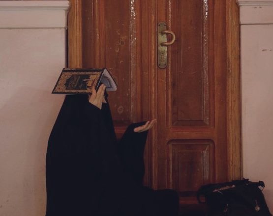 Rsw510's tweet photo. يا ربِّ تقبَّـل قليـلي ، جـاءك الناس بأعمـالٍ
ڪالجبال و جئتُك أنا بحفنة فيها روحي https://t.co/QWkzpD8ZsR