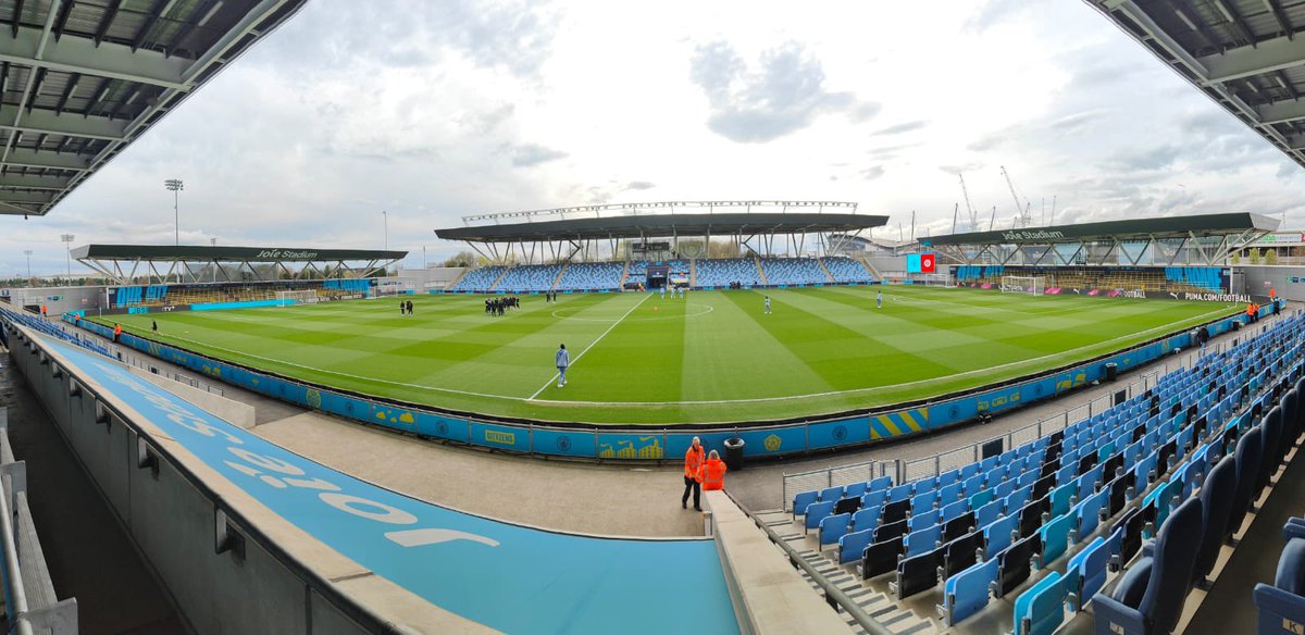 🏆 LIVE ON-AIR NOW (7pm KO) The FA Youth Cup semi final on Live Sports FM Manchester City vs Bristol City Live online radio commentary with Luke Edwards, Chris Bell and Mike Thompson on livesportsfm.co.uk/player Or livesportsfm.mixlr.com #FAYouthCup 🏆