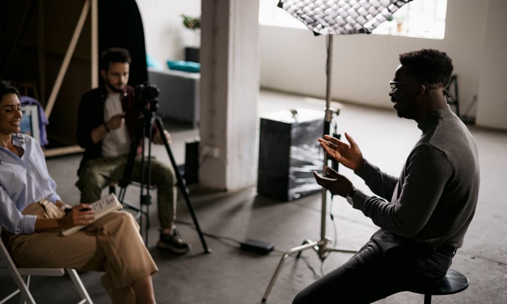 RepDigitalVideo's tweet image. Your brand's identity is more than just a logo; it's a story waiting to be told. Let's craft compelling narratives that captivate your audience and showcase what makes your brand unique. rep-digital.com/brand-story-vi… #BrandIdentity #Storytelling