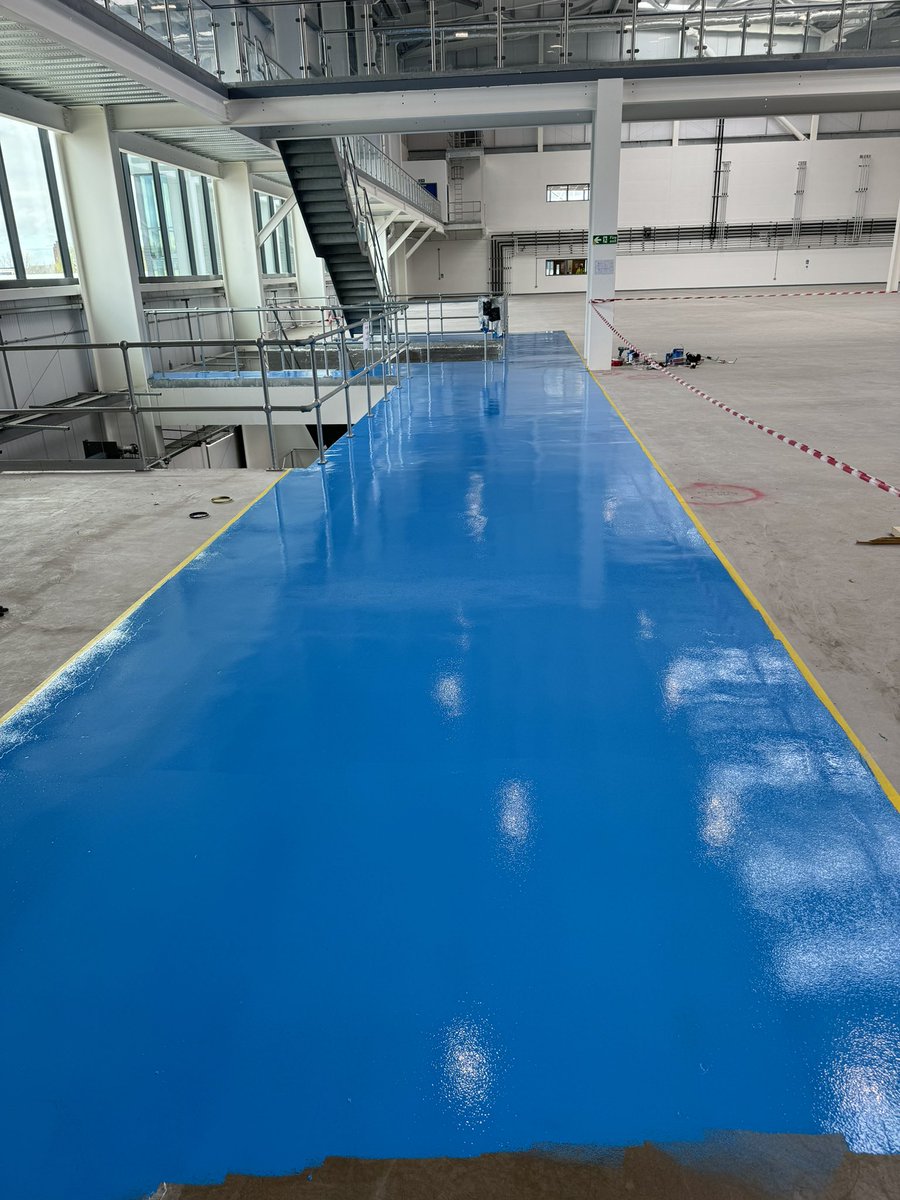 Back to it today in #sthelens applying the first coat of <a href="/CooVarPaints/">Coo-Var</a> following last week’s preparation. Top coat tomorrow 👌🏻 👌🏻 Dthdecorating14@gmail.com
07595520638