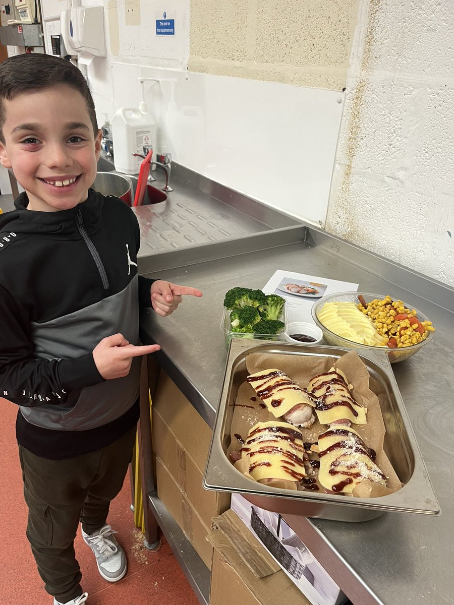 Round 2 - Kid’s Cooking lessons Hunter’s Chicken, Mash & Veg & Mini Egg Brownies My handsome nephew Jack’s 2nd lesson. Why not get your budding little Chef booked in? Age 8 + Not just for kids. Adult / group lessons available too. Check out my website sophiehyam.co.uk
