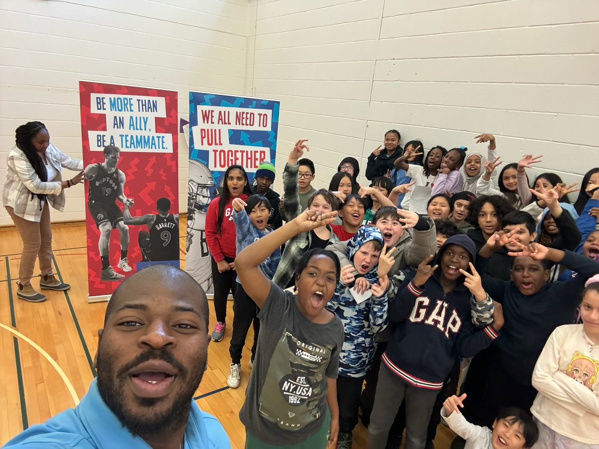 All about making a positive impact 🙌 @FolarinTheGreat stopped by Driftwood PS with the Huddle Up program to stand up against bullying.