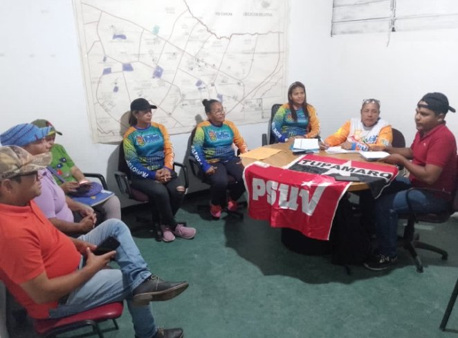 Planificación de actividades deportivas y recreativas entre la <a href="/JuventudMRTVzla/">X Oficial Juv. Rebelde Tupamaro</a> y miembros de la estructura política del Psuv parroquia cachamay, rumbo a la victoria con nuestro candidato <a href="/NicolasMaduro/">Nicolás Maduro</a> !!
