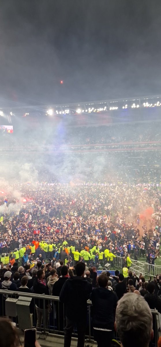 Yannis (@yannis_lb) on Twitter photo 