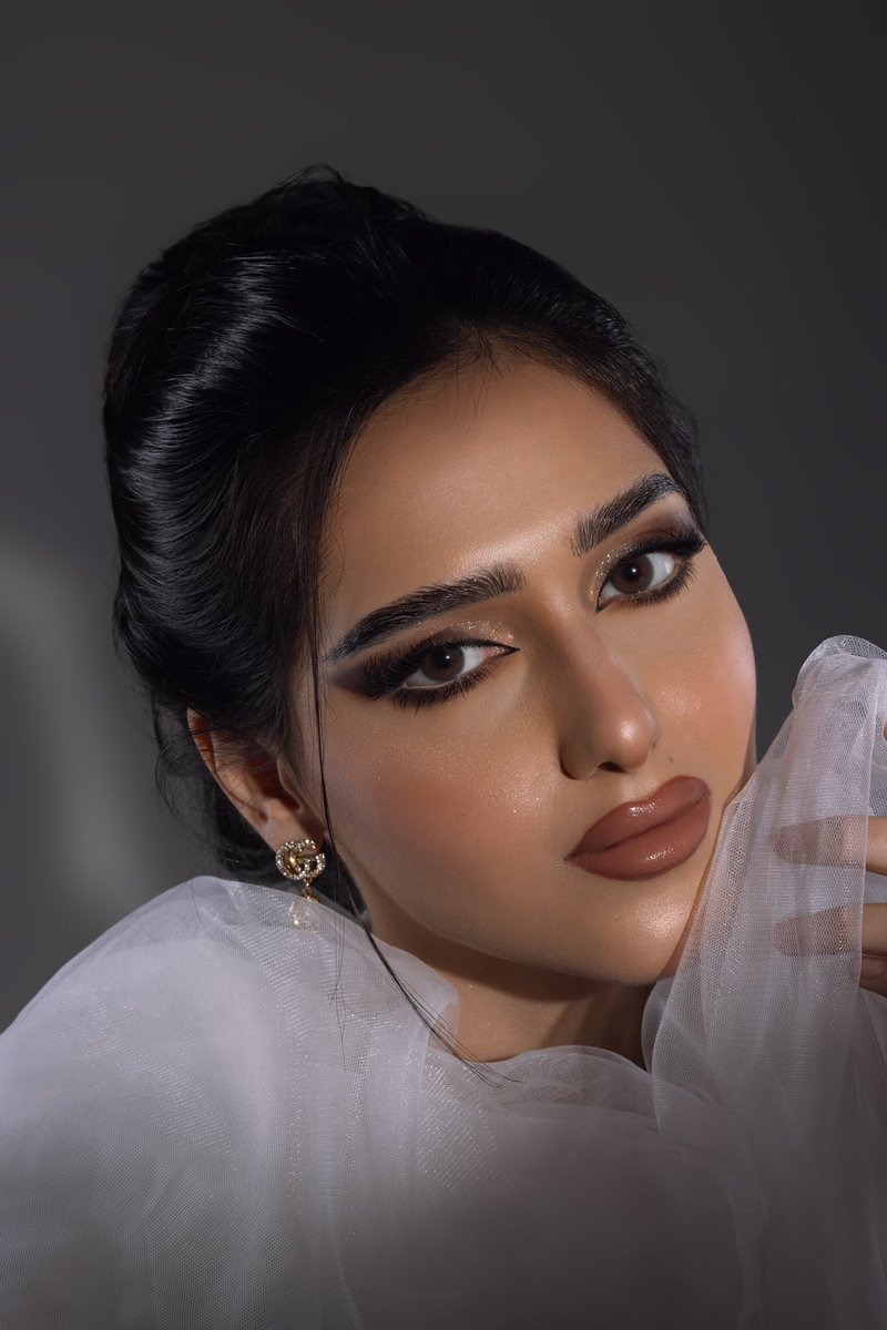 majedahalsaeed's tweet photo. من تصويرنا لجلسة تصوير بيوتي 📸

#بيوتي #beauty #photo #photograghy #مصورات #مصورين #تصويرى 
#الخبر #الشرقية #استديو_ماجده_السعيد 

https://t.co/7vC82xDIzd https://t.co/9FmfwpK8RD