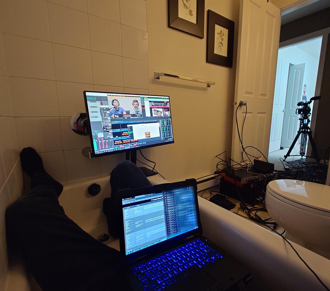 Linus Tech Tips tweet media