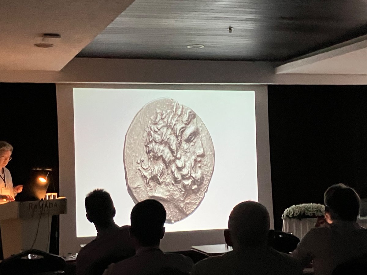 Gute Gespräche und Vorträge auch am zweiten Tag des Kolloquiums in #Antalya. Mit dabei numismatische-Kommission.de <a href="/Corpus_Nummorum/">Corpus Nummorum</a> <a href="/bbaw_de/">BBAW</a> #Münzkabinett_Berlin <a href="/kulturSPK/">Stiftung Preußischer Kulturbesitz</a> <a href="/dai_weltweit/">DAI</a> <a href="/nfdi4objects/">NFDI4Objects</a> #museumistmehr