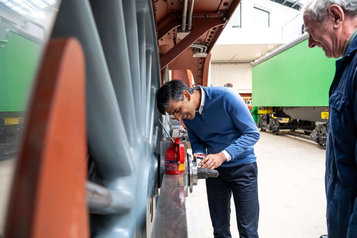 Toady we welcomed the Prime Minister, Rishi Sunak, & our local MP, Peter Gibson, to Darlington Locomotive Works. The visit enabled the PM to hear an update on the A1 , P2 & track work at DLW. Chairman Steve Davies briefed on plans for a turntable at the site, S&DR 200 & more.