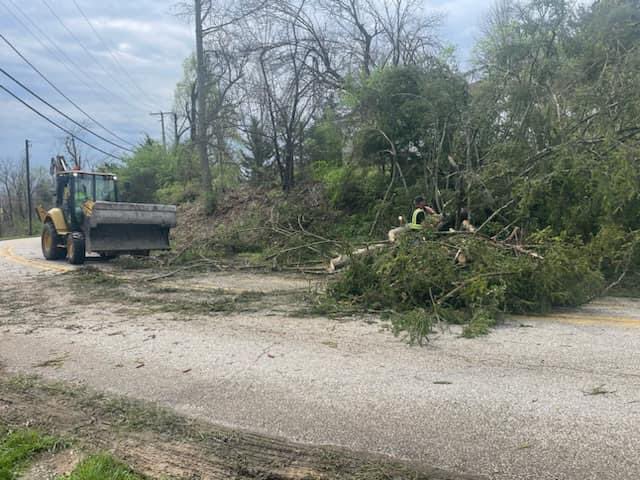 Our Public Works Department has received reports of 14 downed trees in Huntington from this morning’s storm. Crews are currently removing a tree from the roadway on McCoy Rd. Another round of potentially severe weather is moving in this afternoon.