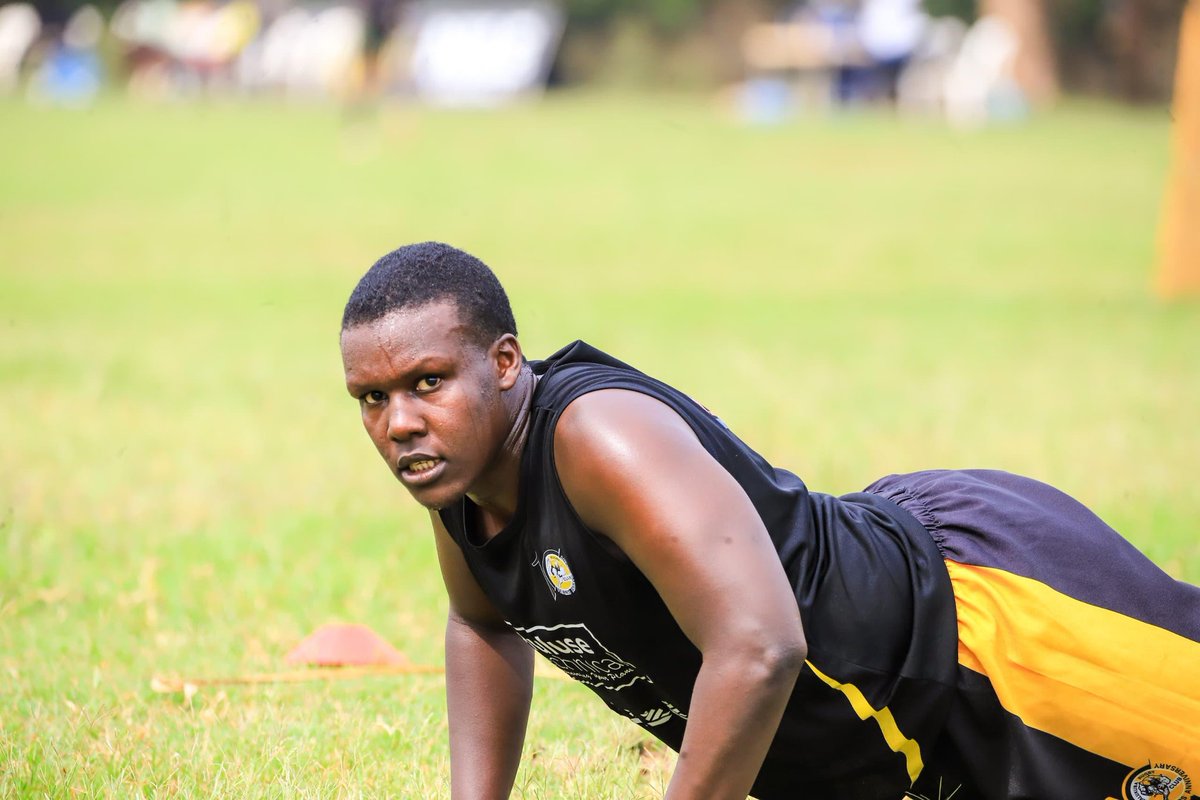 WalukubaRugbyUg's tweet photo. Tuesday is Gym Galaxy Day 💪🏾.   🖤💛 
#barbariansinvasion https://t.co/JVjow6p3Ss