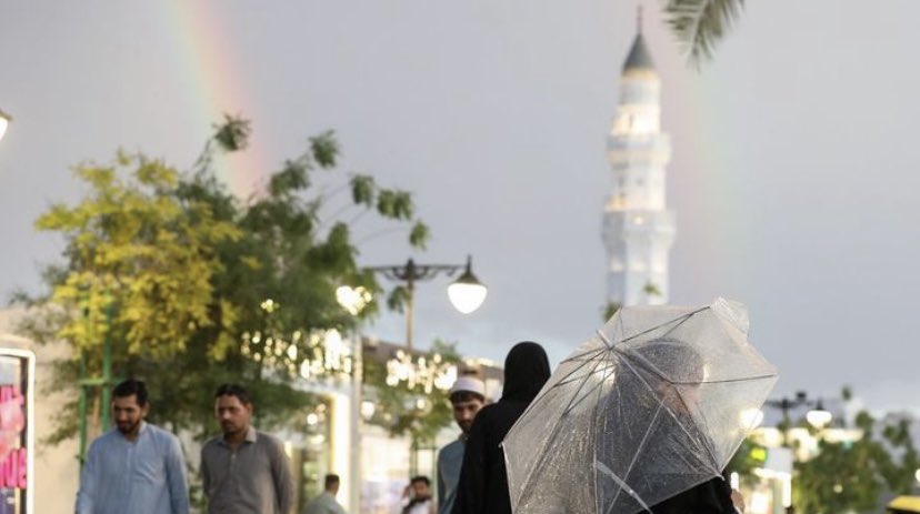theholymosques's tweet photo. Masjid Al Quba pictured today! 🌈 https://t.co/KRg6ZgShaT