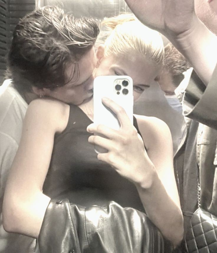 Eu &amp; minha esposa fazendo o "onde me beijaria se" 
A thread;