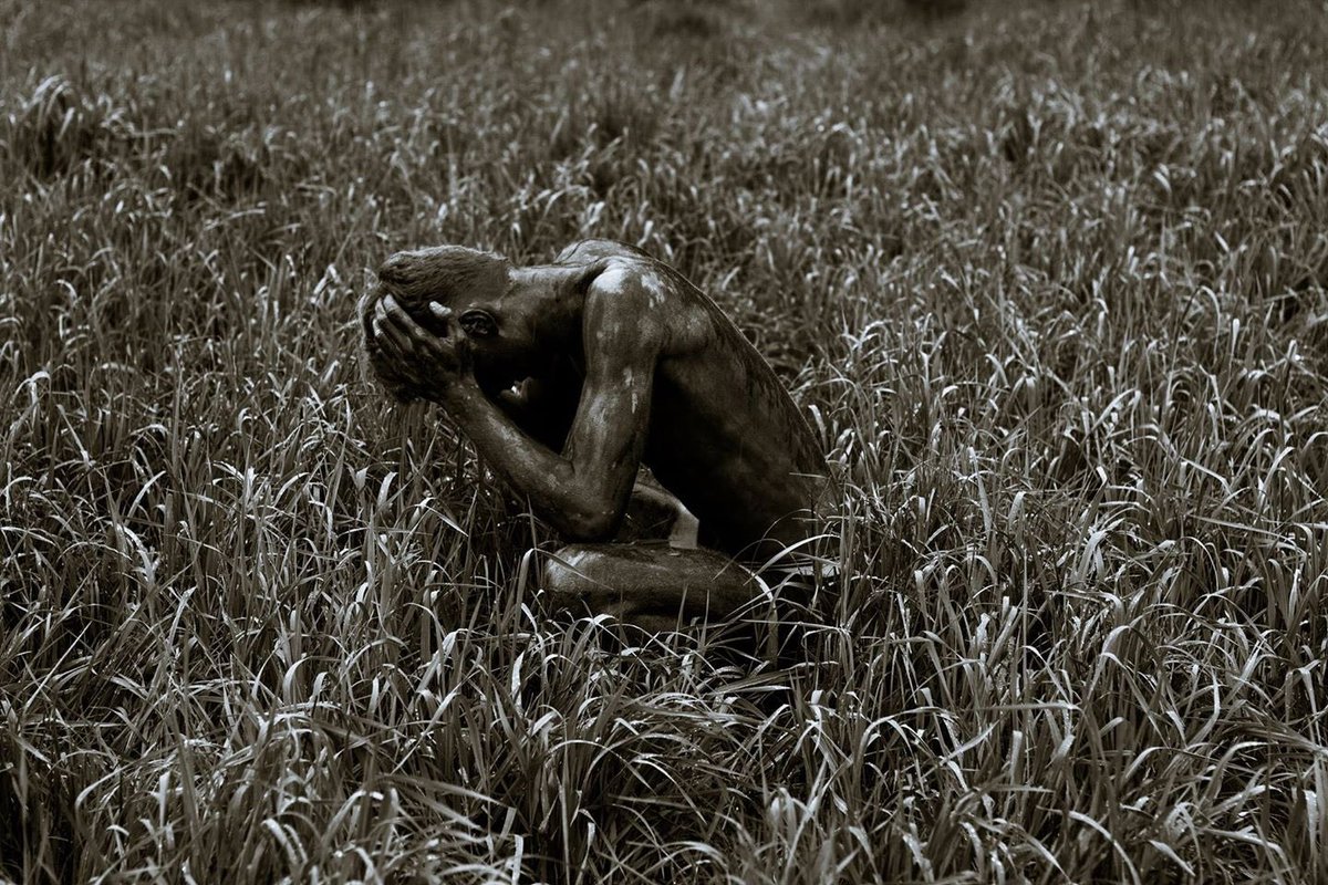 itsjustMay's tweet photo. Time is actually horrifying, I remember being in love with Robert Mapplethorpes photos of bodies and tried to replicate my own, I loved this photo, my friends thought it was hilarious. 
Anyways I took this ten years ago wow I’m so over https://t.co/cUKPMYTClG