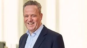 BladeoftheS's tweet photo. Chris Weston CEO of Thames Water is paid £2.3m a year, they have up to £21bn in debt, record water leaks, record sewage leaks, and are begging the Government to bail them out.

It's time to bankrupt and fire them all, Privatisation is a failed experiment, time to end it. https://t.co/cTeKThHK2e