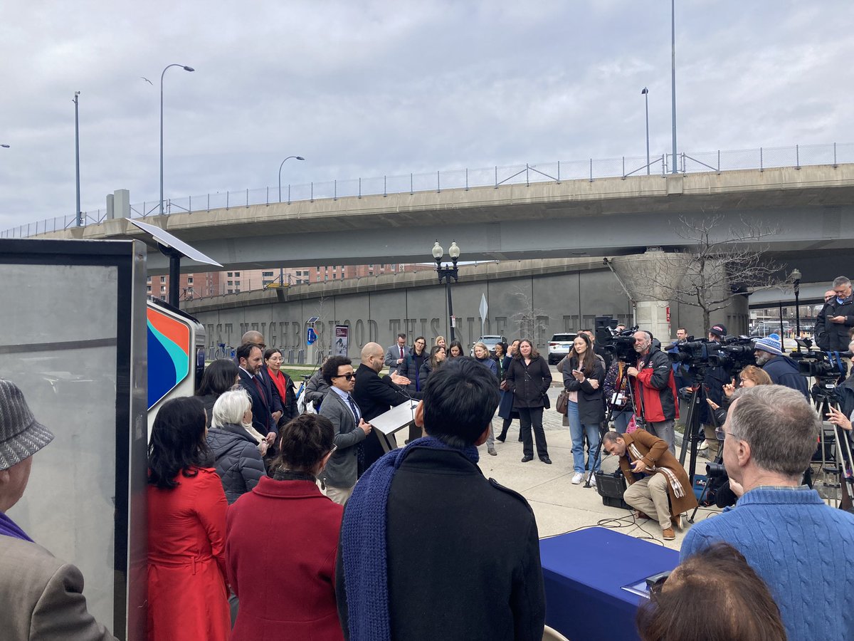 Today was a big day! Signing ceremony for the formation of the new Planning department, fittingly held in Boston’s West End. A major milestone for @MayorWu @BostonPlans in charting a new path for planning & development guided by principles of affordability, resilience & equity