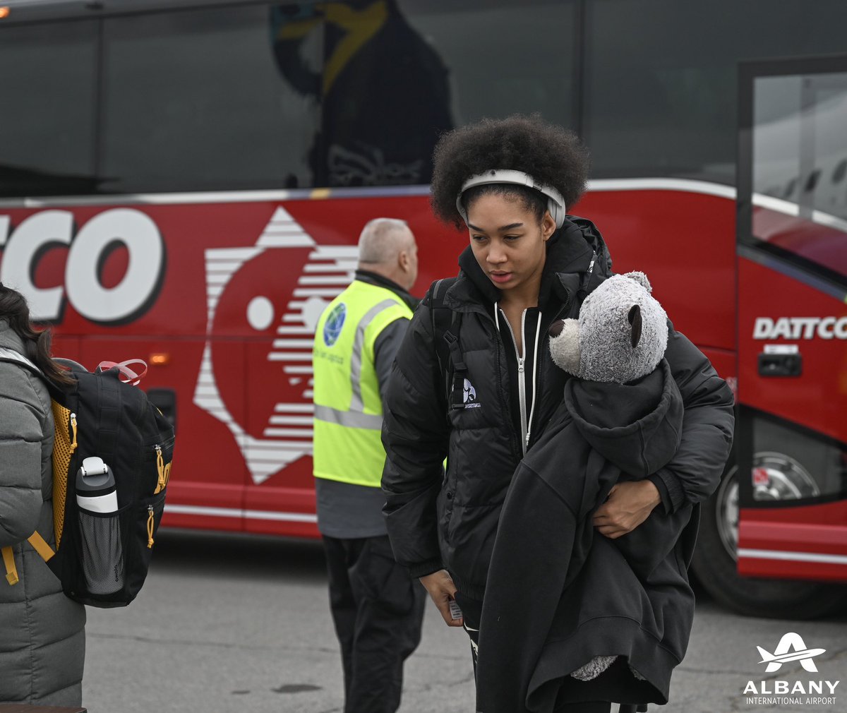 🏀 This afternoon @IowaWBB - @NCAA Albany Regional Champions - departed ALB following their win last night in downtown Albany that advanced them to the Final Four. It was our pleasure to assist with their travel & wish them all the best in their upcoming game against @UConnWBB.