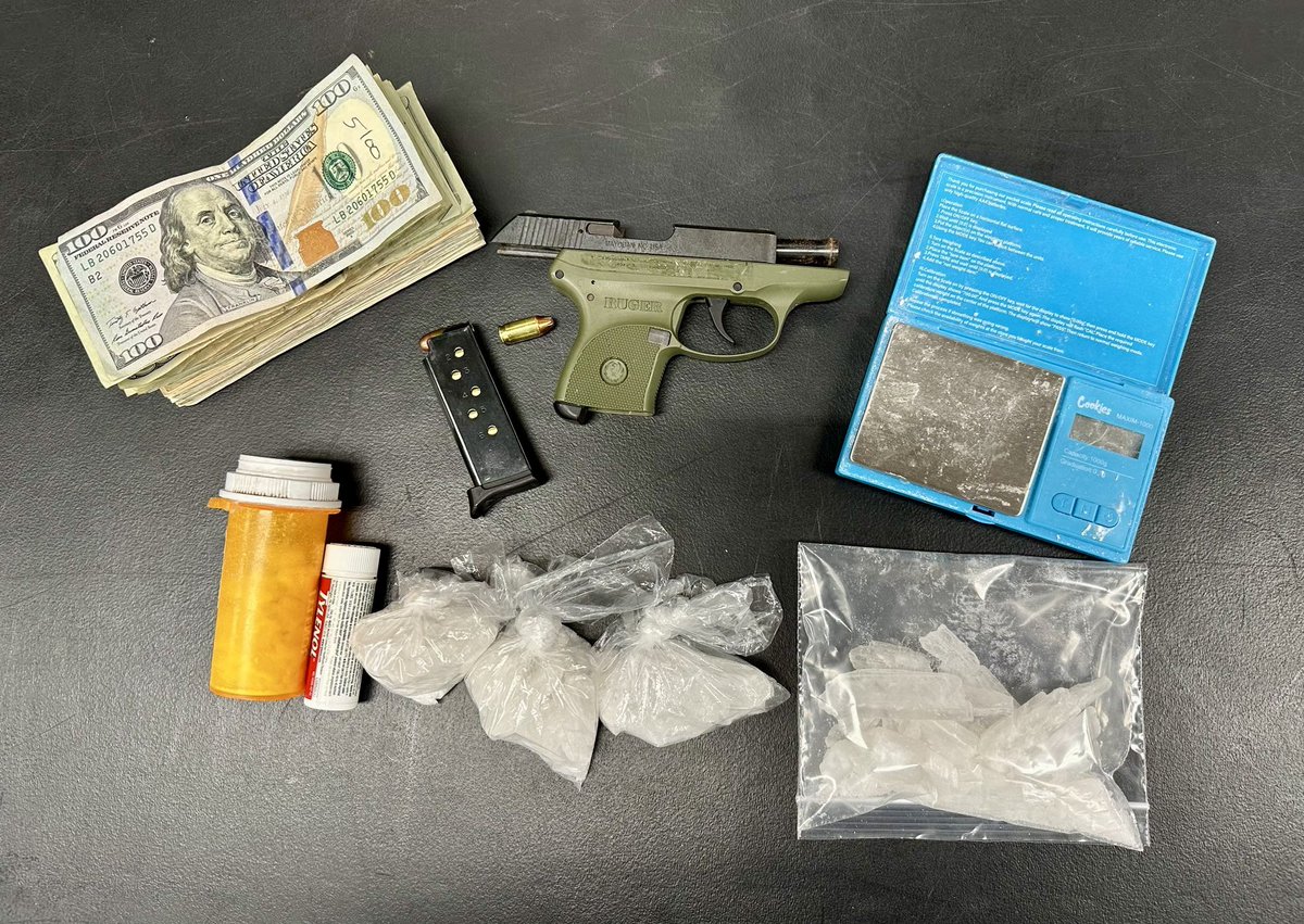 From @LAPDCentral Central Division Narcotics Enforcement Detail continues their campaign against dangerous street drugs and guns. These items were recovered from a local Downtown LA dealer at 7th St and Figueroa.