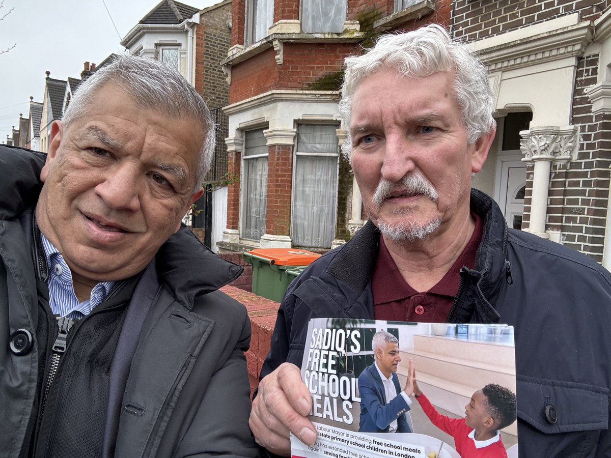 Getting @SadiqKhan Free School Meals message out to Boleyn residents with Malcolm Emmings, a real East Ham Labour stalwart and one of the hardest working member anywhere. Vote Sadiq Khan for Mayor Vote ⁦@LondonLabour⁩ for Assembly Constituency/List ⁦@stephenctimms⁩