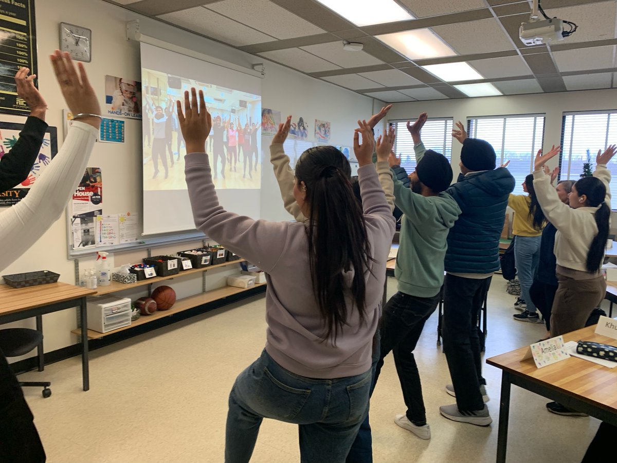 🎶 Day 1 of Cultural Dance at Louis Riel Arts and Technology Centre is underway! 🎶
Amazing dance performances from our talented students. 
⏰ Every Tuesday @ lunch time📍 Venue: Rm 302
Your support means the world to them! #CulturalCelebration